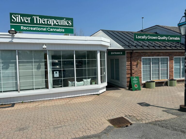 Silver Therapeutics Williamstown, MA Dispensary - Outside Signage 1