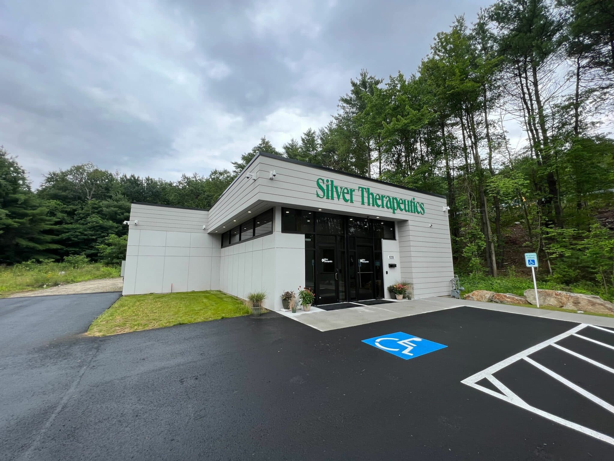 The Best Dispensaries in Western - Palmer 2048x1536